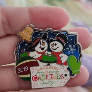 Disney AP Limited Edition Christmas Pin- Snowman